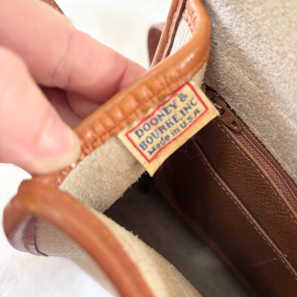 Dooney & Bourke Vintage 90s Essex Saddle Pebbled Leather Crossbody Bag - Picture 8 of 15